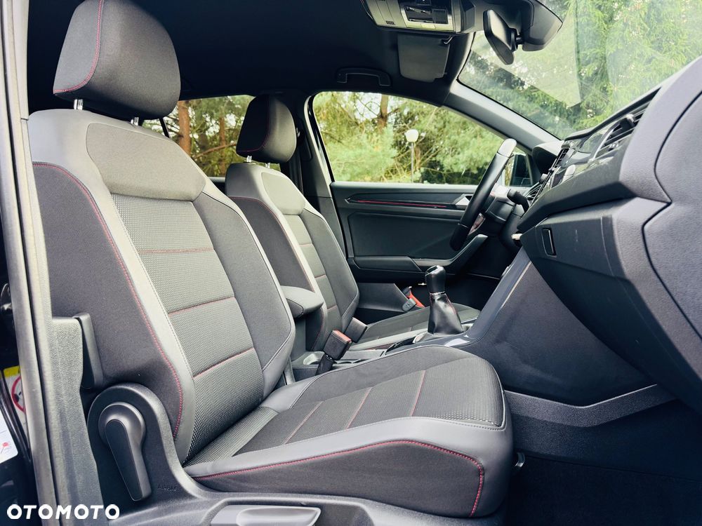 Volkswagen T-Roc 1.5 TSI OPF R-Line - 37