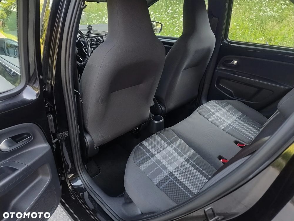 Volkswagen up! club - 17