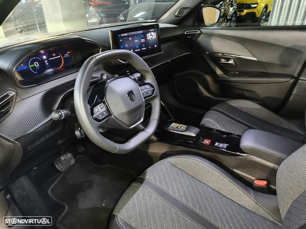 Peugeot e-2008 - 16