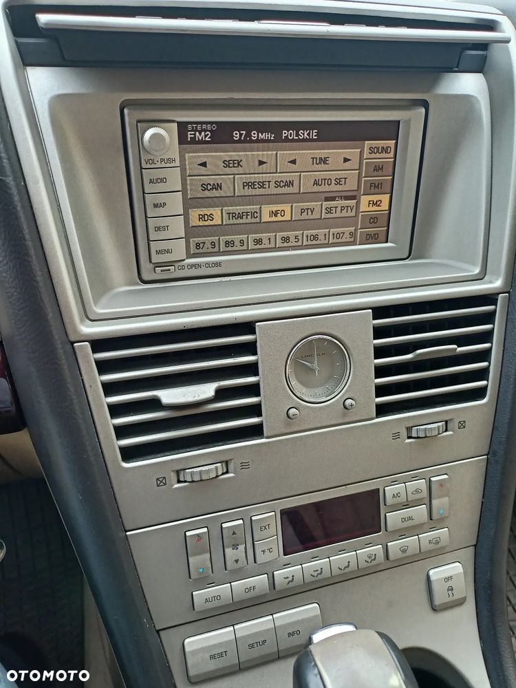 Lincoln Aviator - 4
