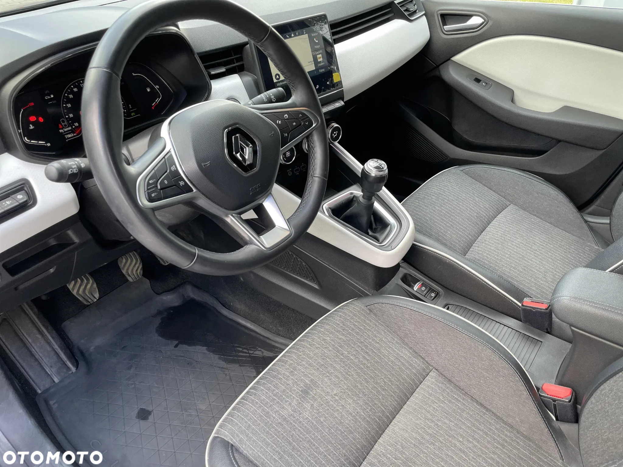 Renault Clio 1.0 TCe Techno - 9