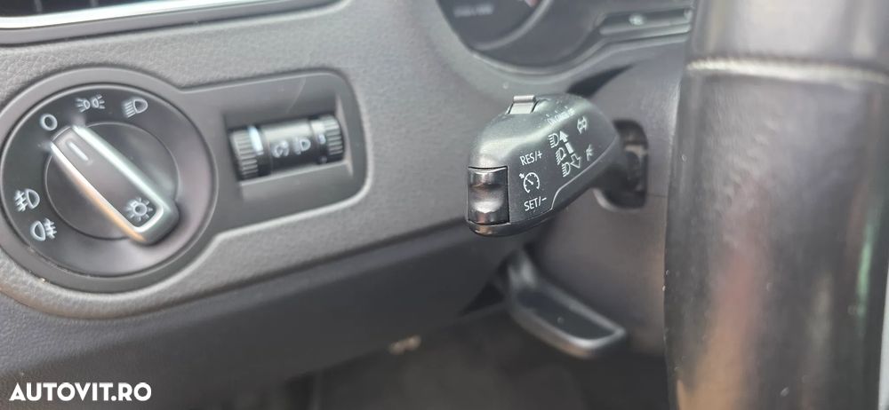 VOLKSWAGEN Polo 2011 — imagine 15