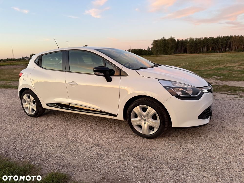 Renault Clio 1.2 16V Luxe Privilege - 4