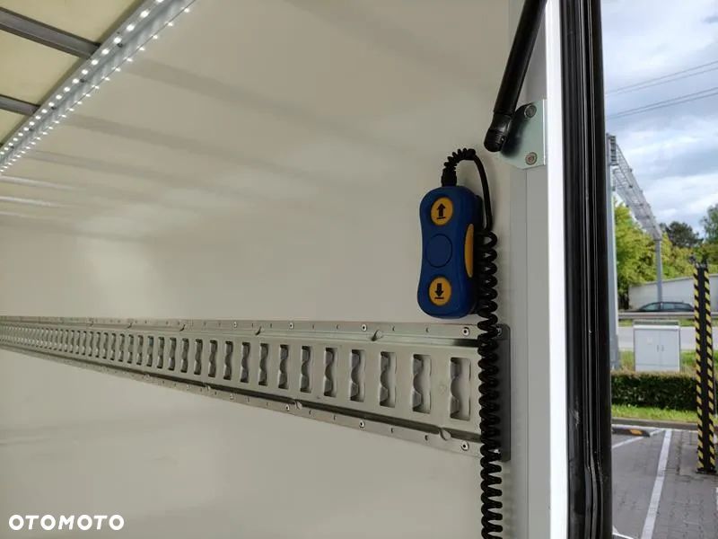 Renault Master Kontener Transportowy 9EP + Winda 750 KG - 11