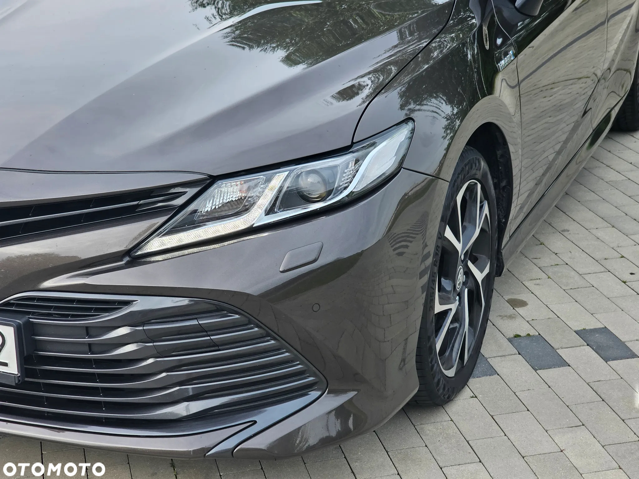 Toyota Camry 2.5 Hybrid Comfort CVT - 12