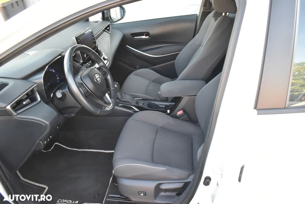 Toyota Corolla 1.8 HSD Eco - 11