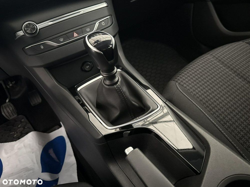 Peugeot 308 - 16