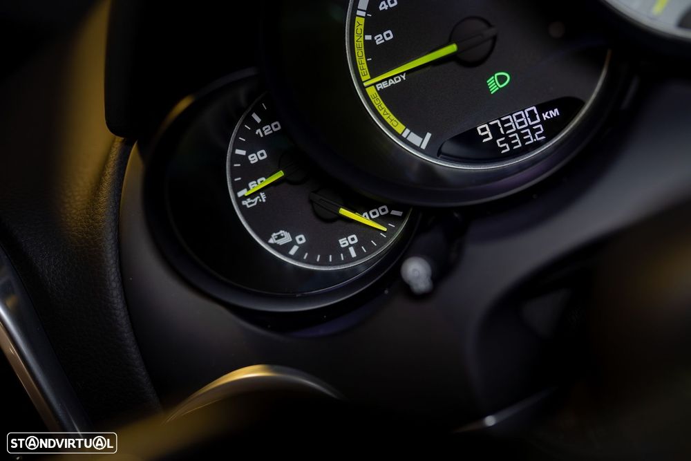 Porsche Cayenne S E-Hybrid - 48