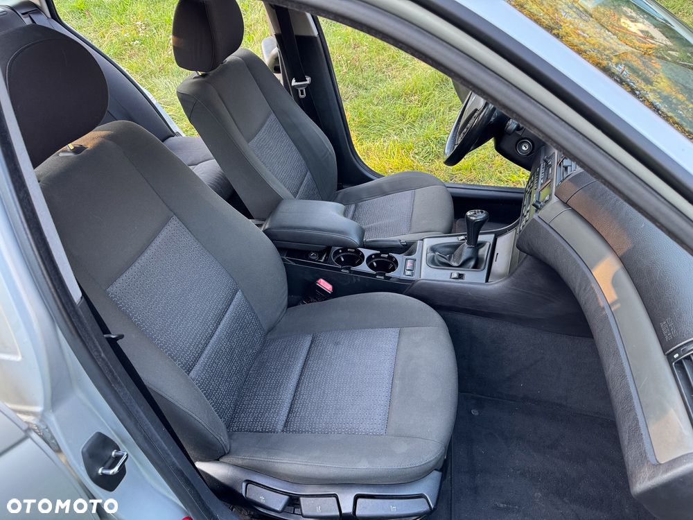 BMW Seria 3 - 16