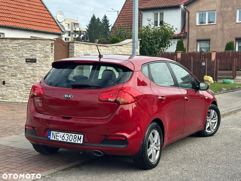 Kia Ceed - 9