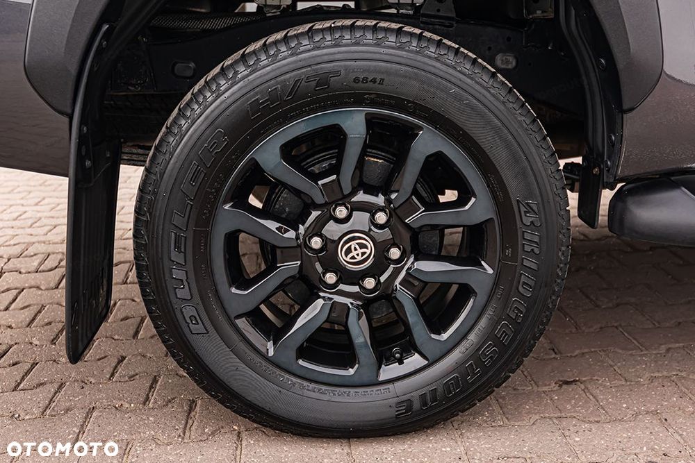 Toyota Hilux 2.8 D-4D Double Cab Invincible 4x4 - 32