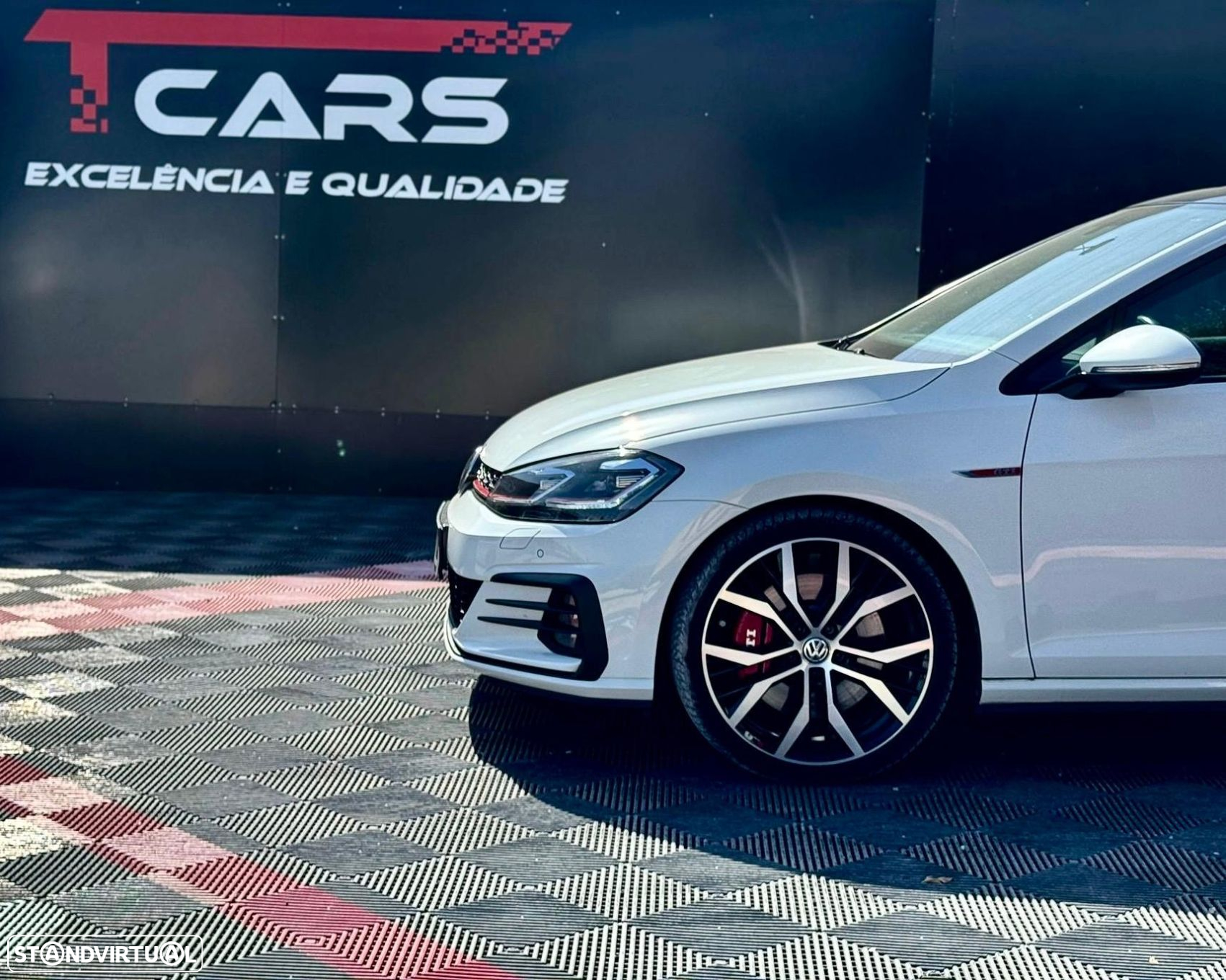 VW Golf 2.0 TSI GTI DSG Performance - 25