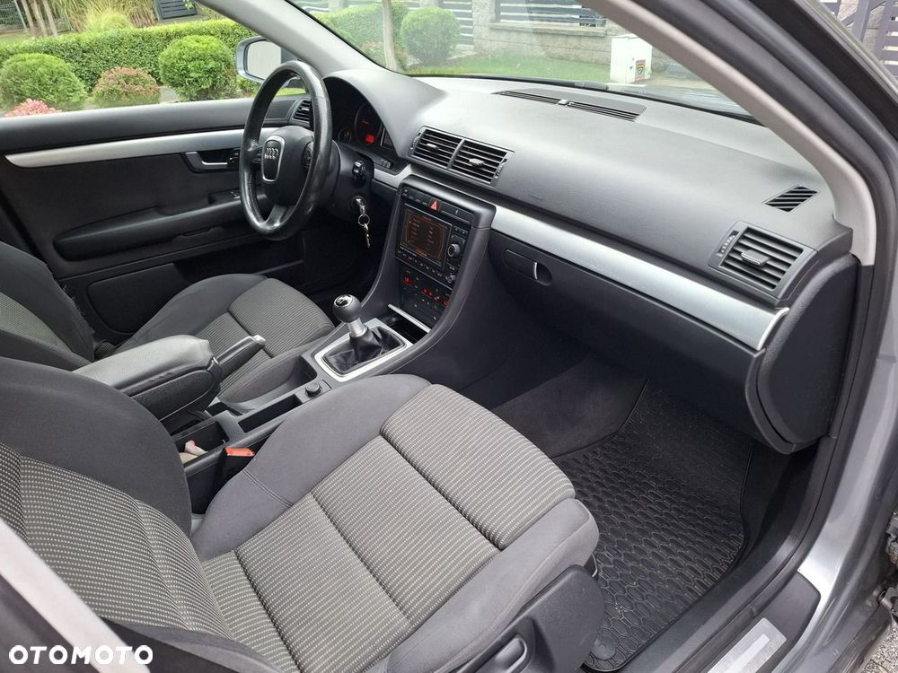 Audi A4 Avant - 10