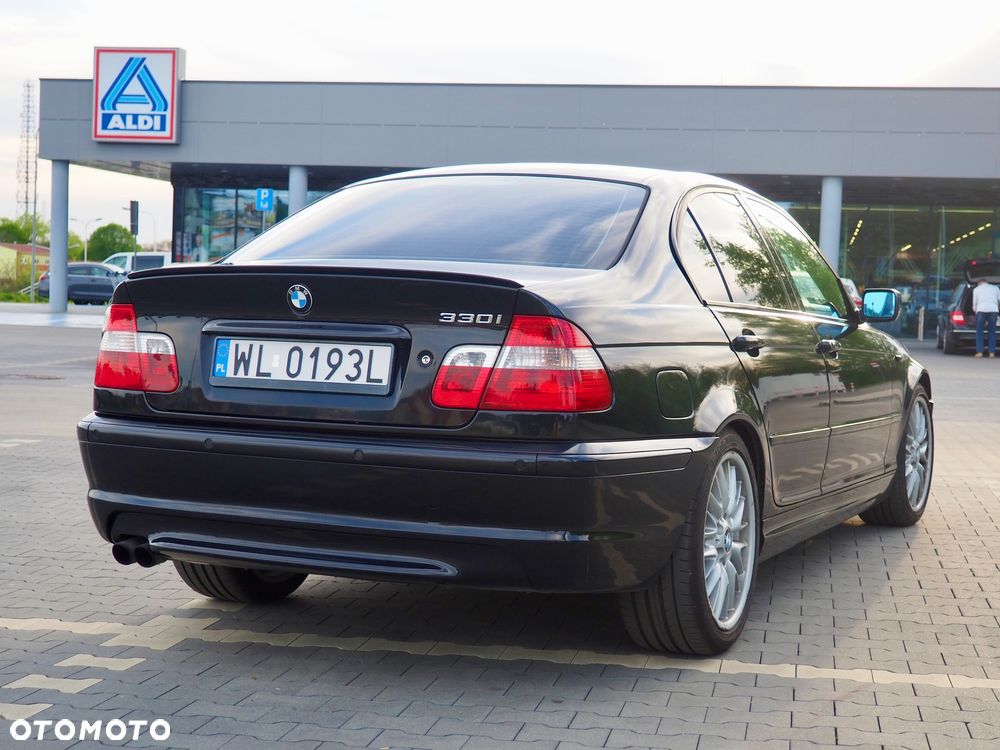 BMW Seria 3 330i - 7