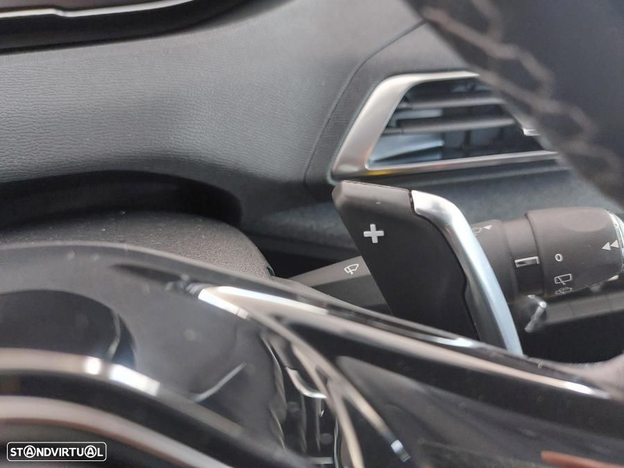 Peugeot 5008 1.5 BlueHDi Allure EAT8 - 28