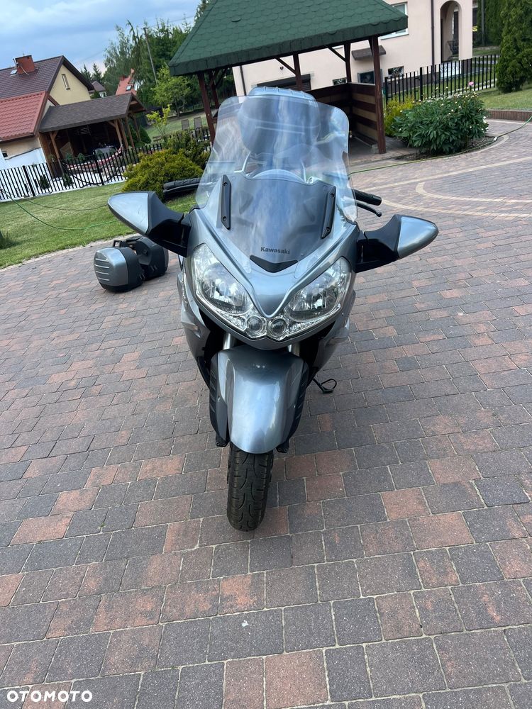 Kawasaki GTR - 14