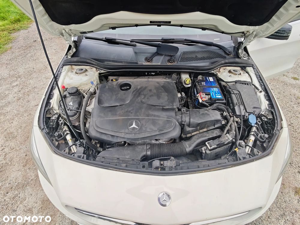 Mercedes-Benz CLA - 21