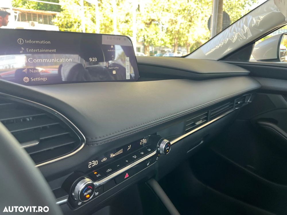 Mazda 3 e-Skyactiv X186 AT MHEV Center-Line - 12