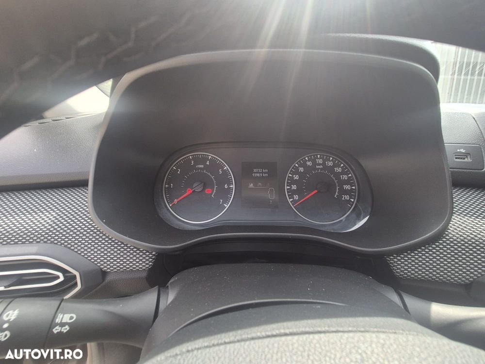 Dacia Logan ECO-G 100 MT6 Prestige+ - 10