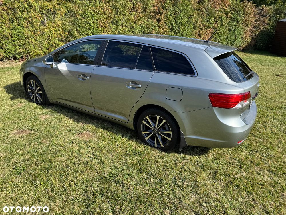 Toyota Avensis - 22
