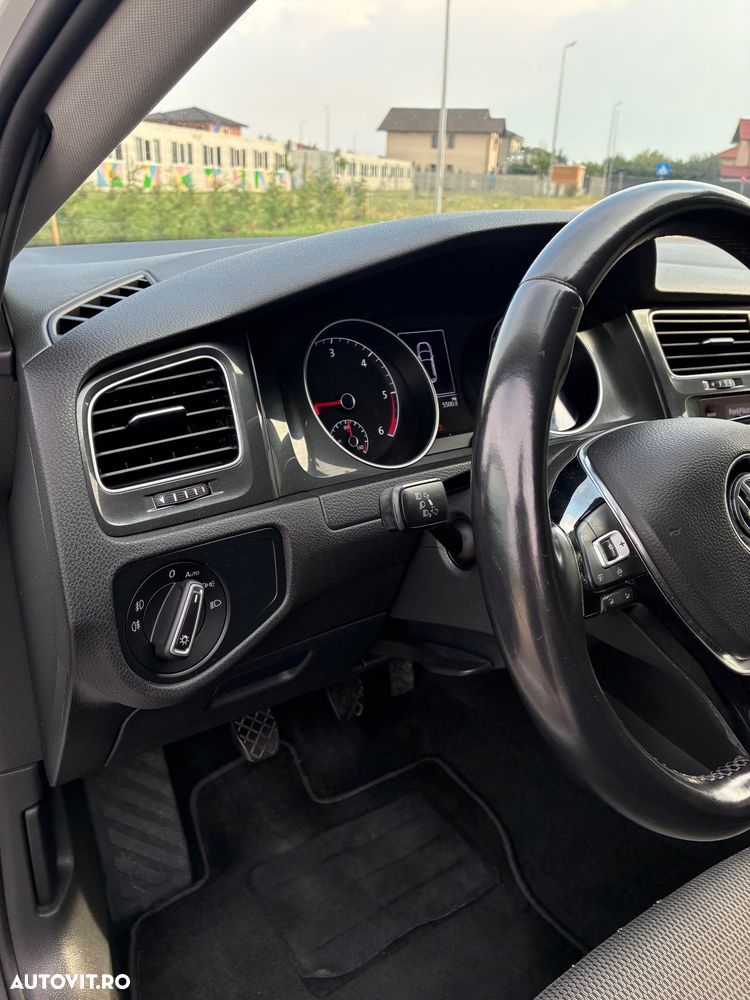 Volkswagen Golf 1.6 TDI Comfortline - 7
