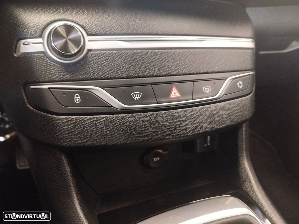 Peugeot 308 1.2 PureTech Business Line - 18