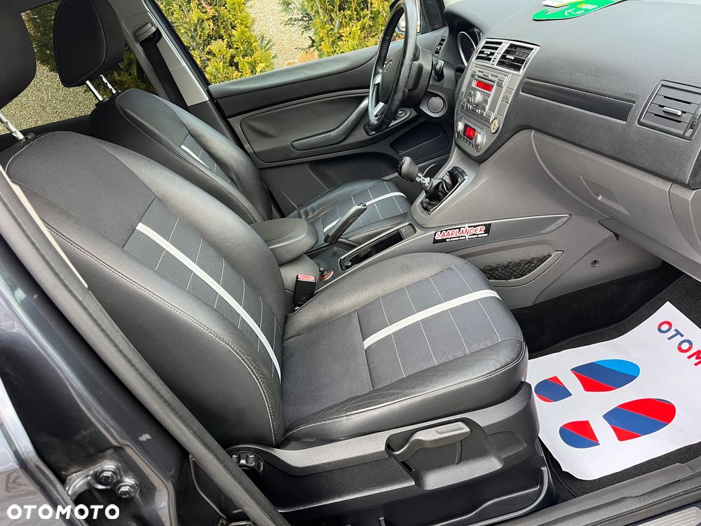 Ford Kuga 2.0 TDCi 2x4 Titanium - 8