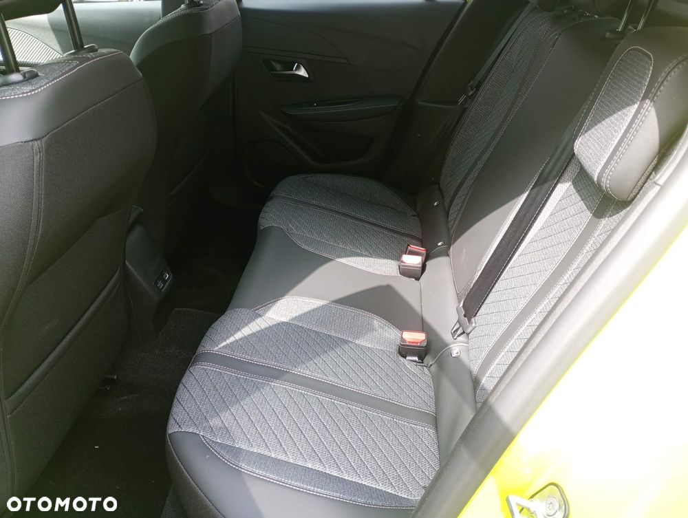 Peugeot 208 1.2 mHEV Allure - 16