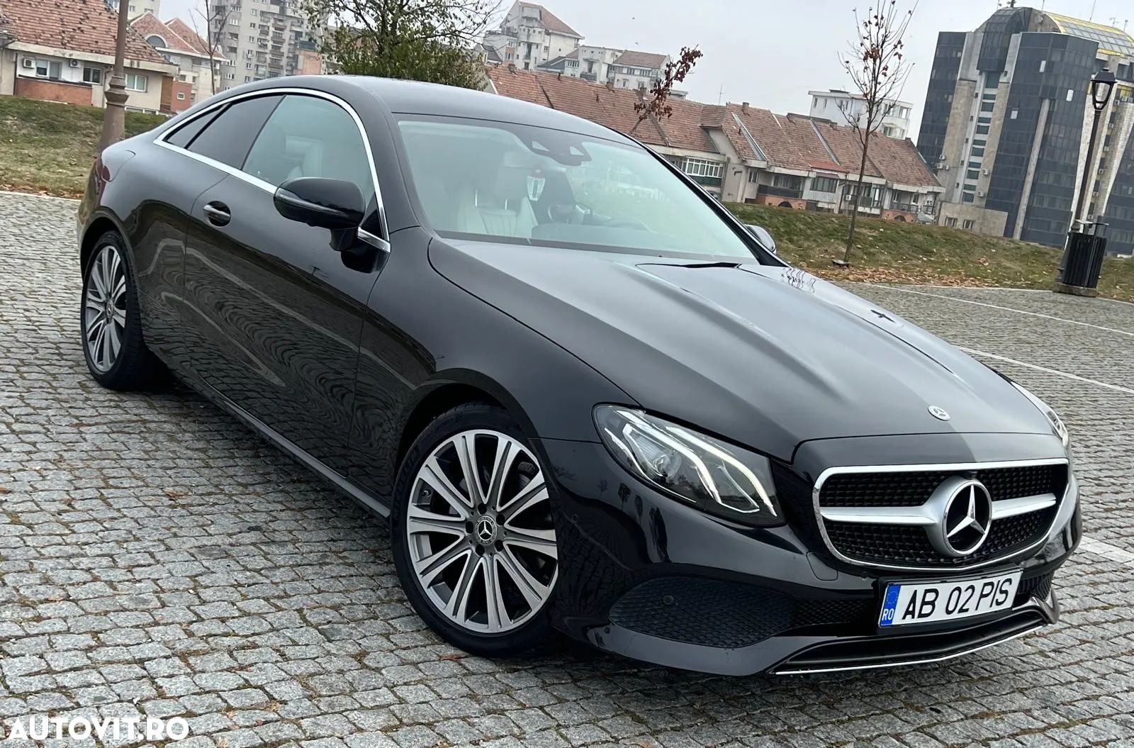 Mercedes-Benz E - 1
