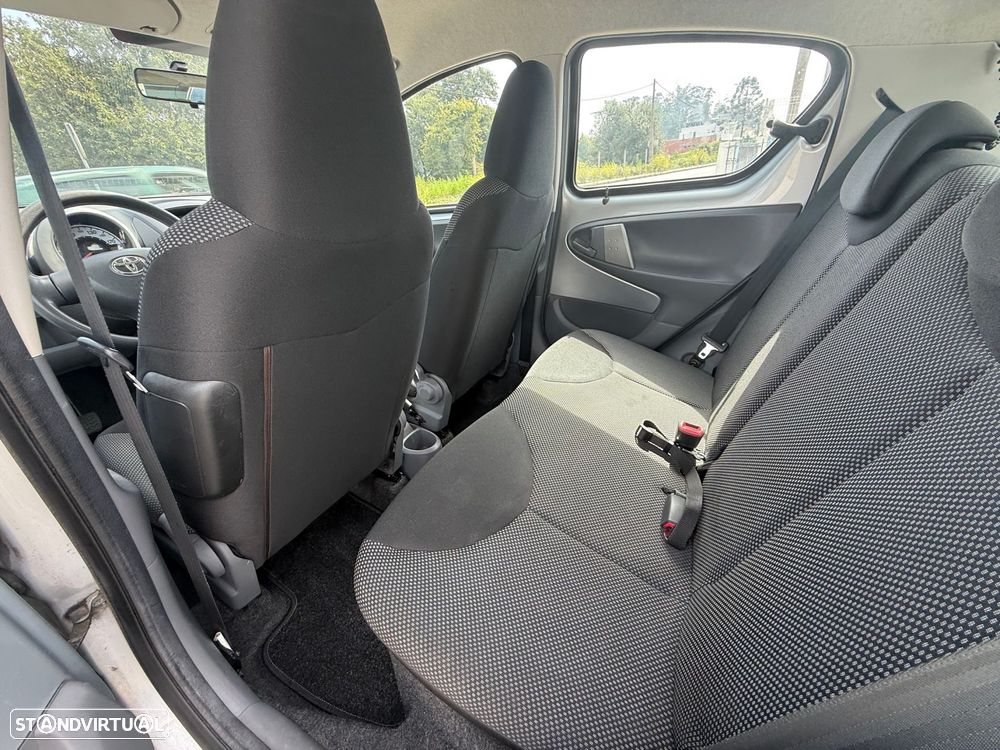 Toyota Aygo - 11