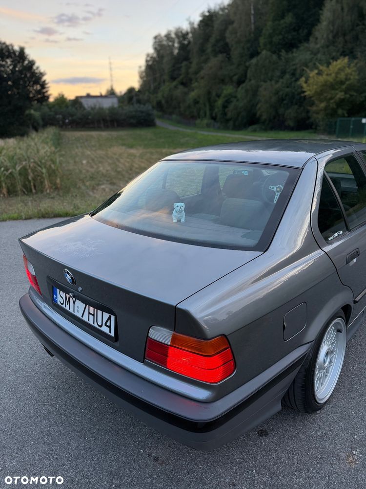 BMW Seria 3 320i - 18