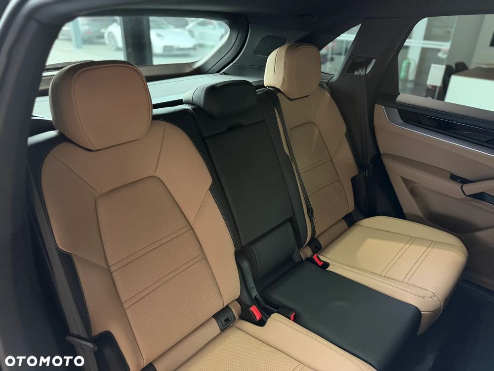 Porsche Cayenne Black Edition - 37