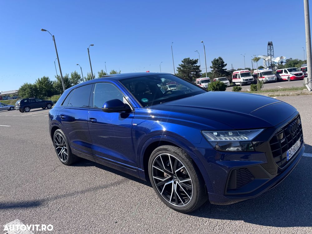 Audi Q8 - 6