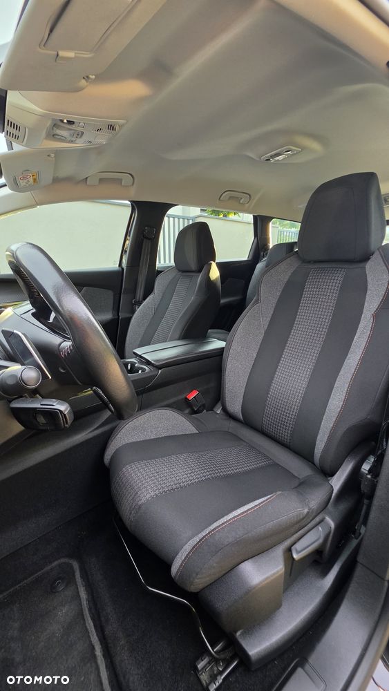 Peugeot 5008 BlueHDI 130 EAT8 Active Pack - 30