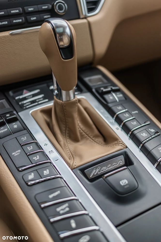 Porsche Macan - 12