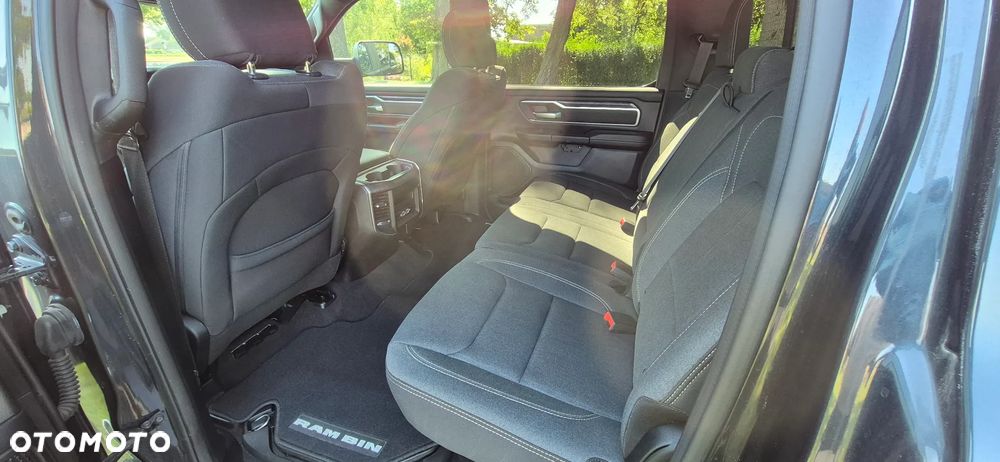 RAM 1500 Crew Cab Shortbed Bighorn - 10