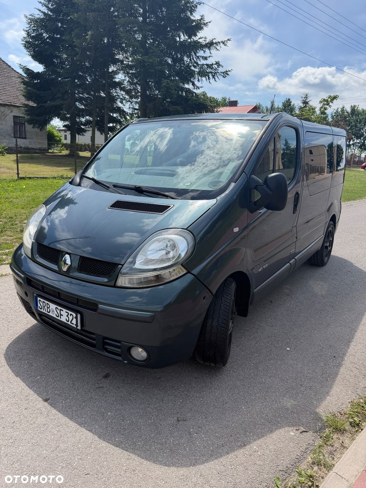 Renault Trafic Passenger - 4