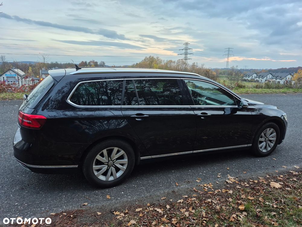 Volkswagen Passat 2.0 TDI SCR BlueMotion Technology 4Motion Trendline - 1