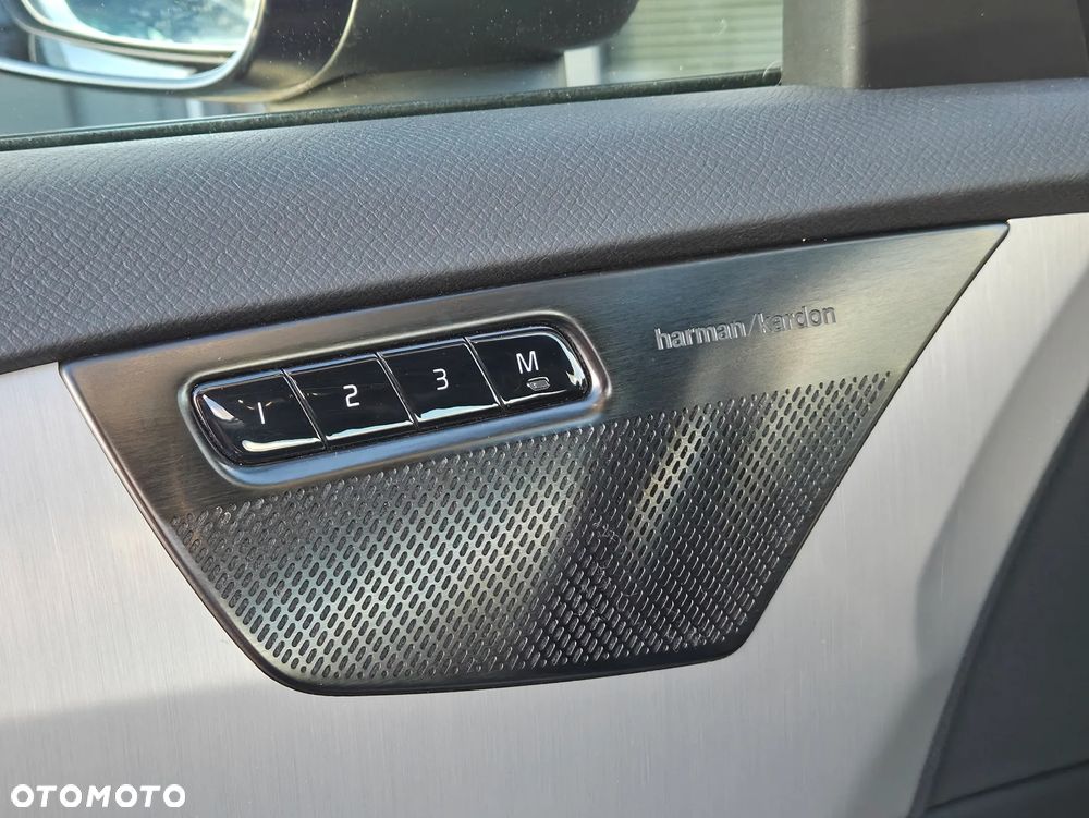 Volvo XC 90 T8 AWD Plug-In Hybrid R-Design 7os - 25