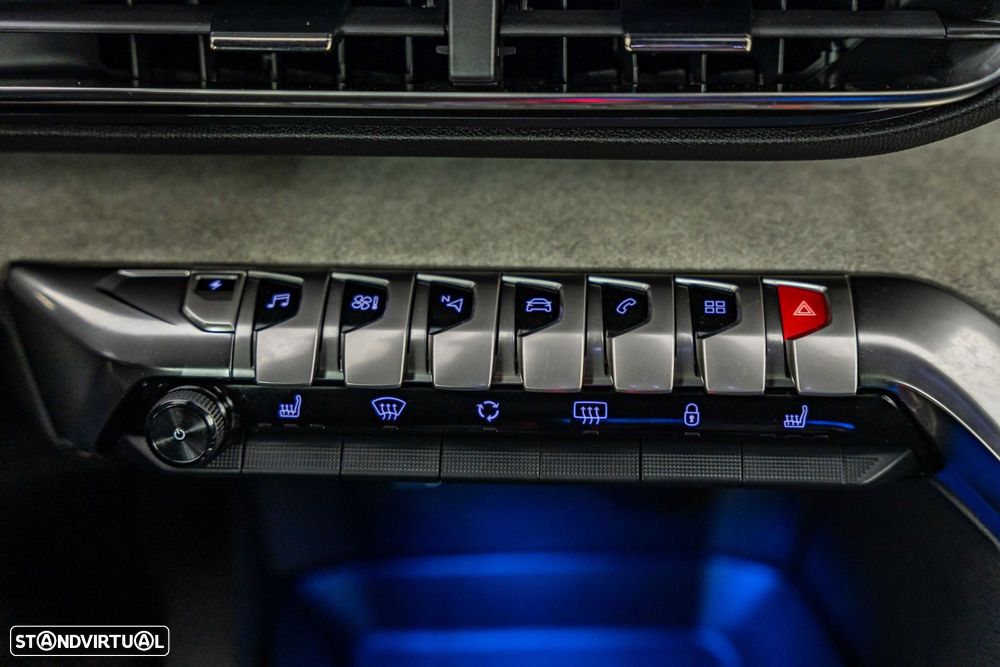 Peugeot 3008 1.6 Hybrid GT e-EAT8 - 31