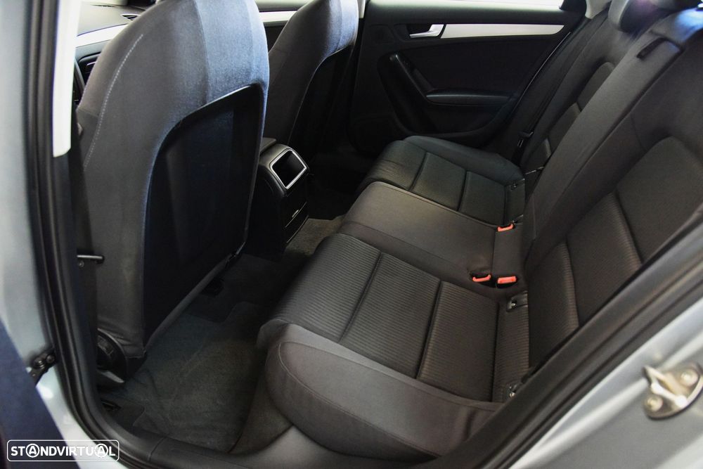 Audi A4 Avant 2.0 TDI Multitronic Business Line - 18