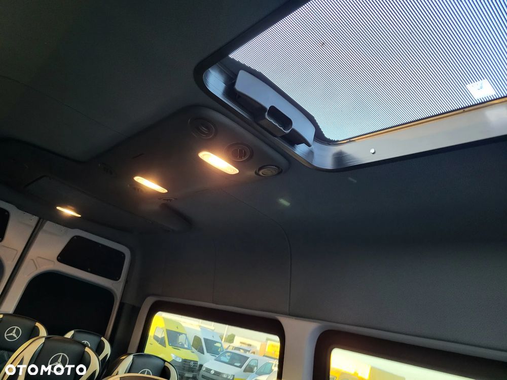 Mercedes-Benz Sprinter - 8
