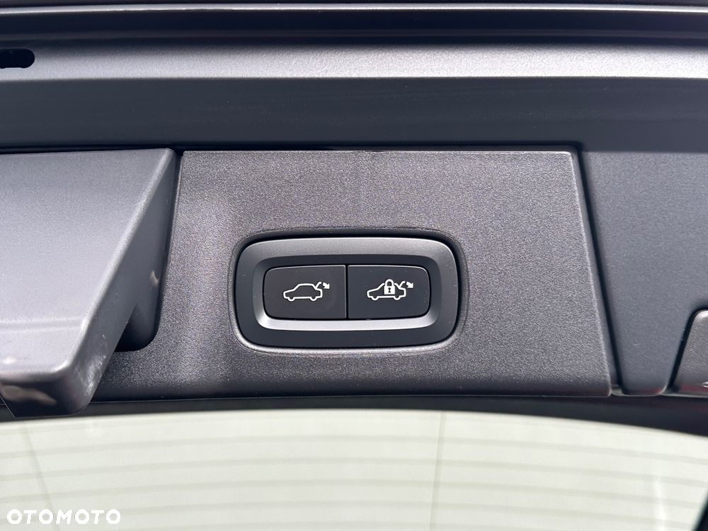 Volvo V90 B4 D AWD Geartronic RDesign - 37