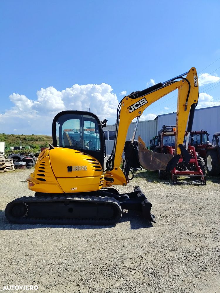 JCB 8065 - 4