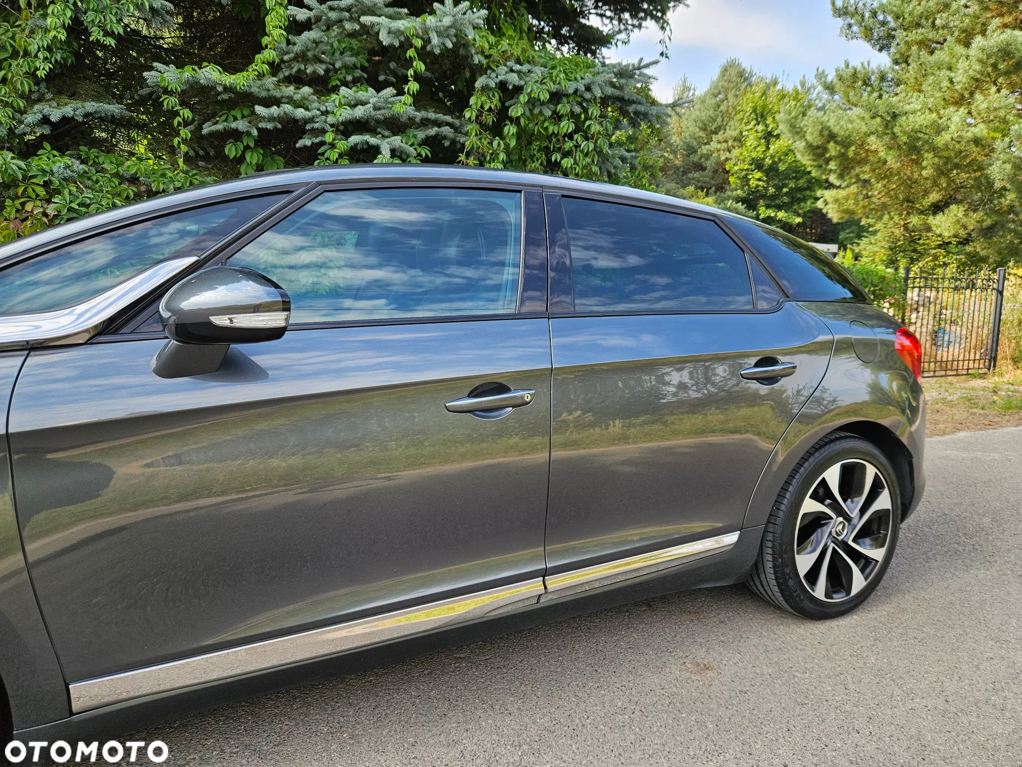 Citroën DS5 1.6 THP SoChic - 3