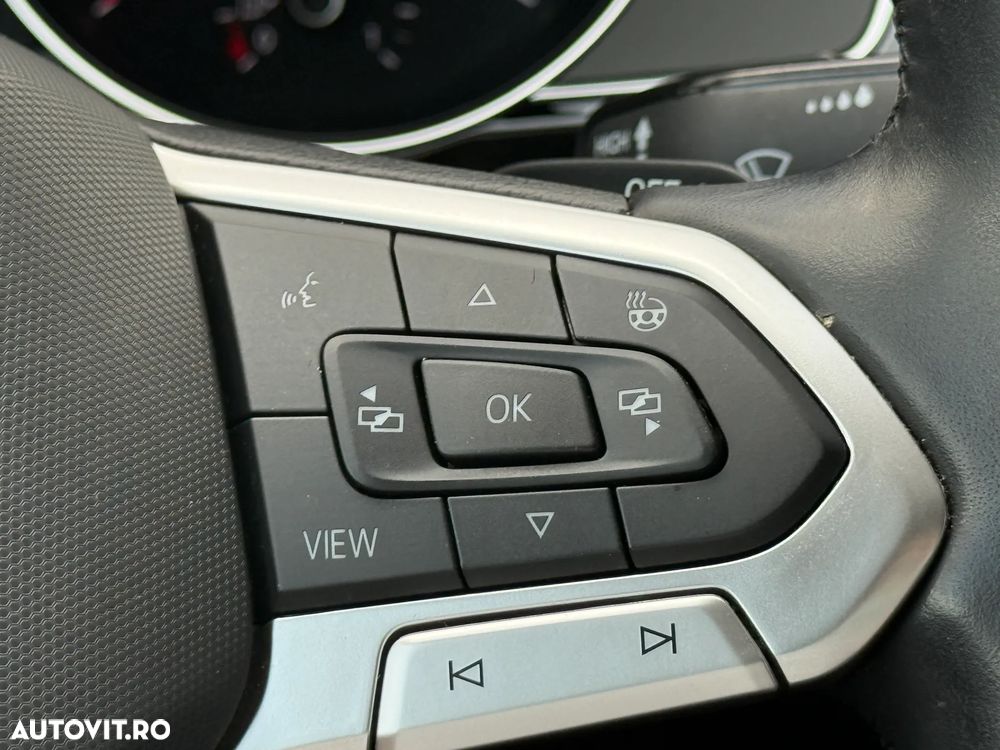 Volkswagen Passat 1.5 TSI ACT DSG Highline - 18
