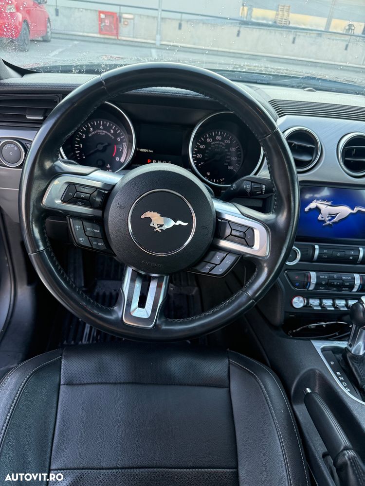 Ford Mustang - 6