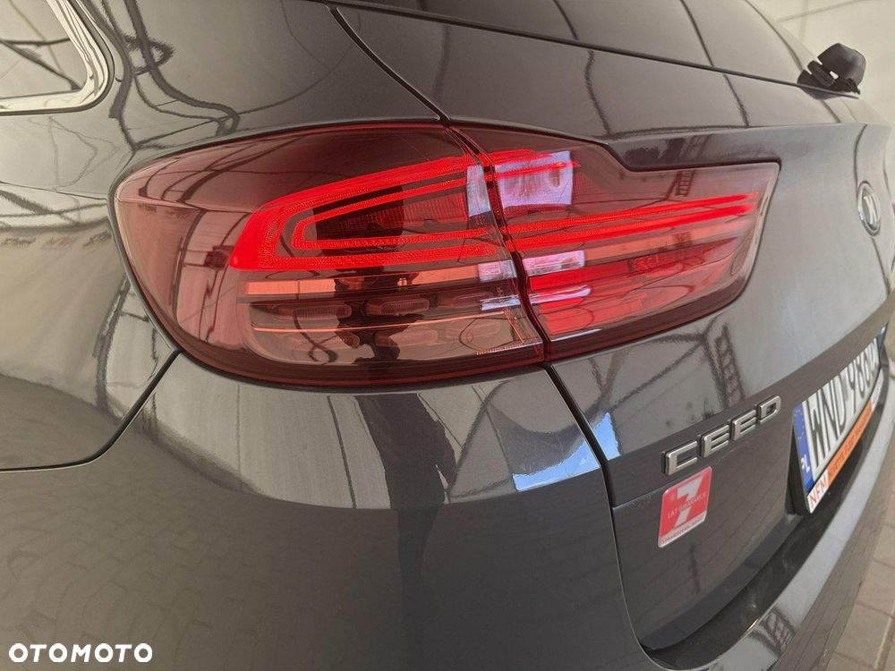 Kia Ceed - 30
