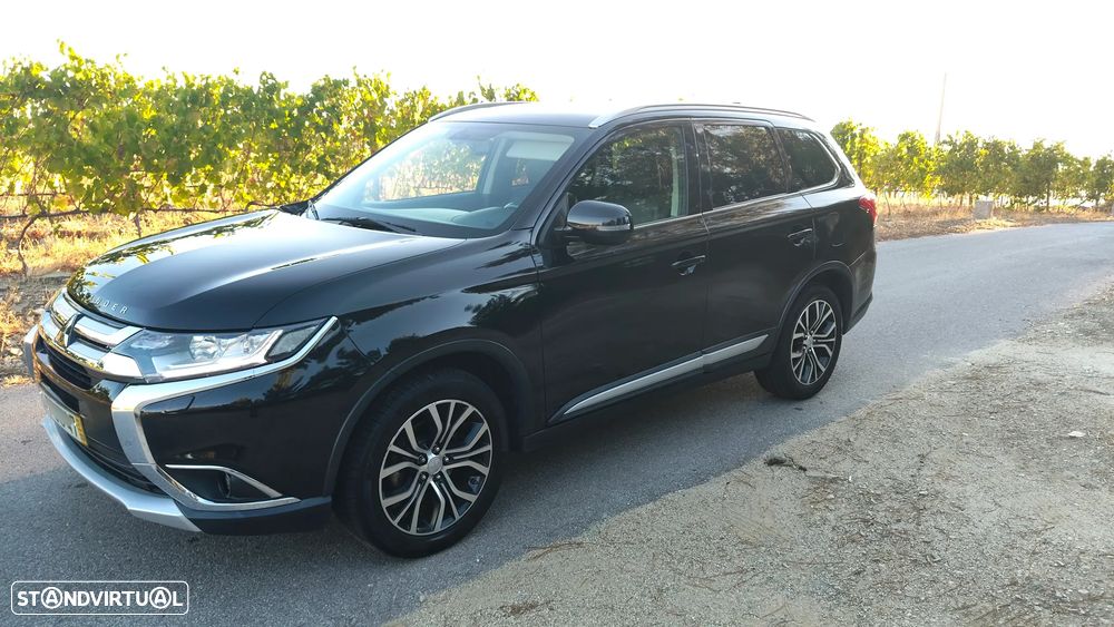 Mitsubishi Outlander 2.2 DI-D Intense Black Edition - 3