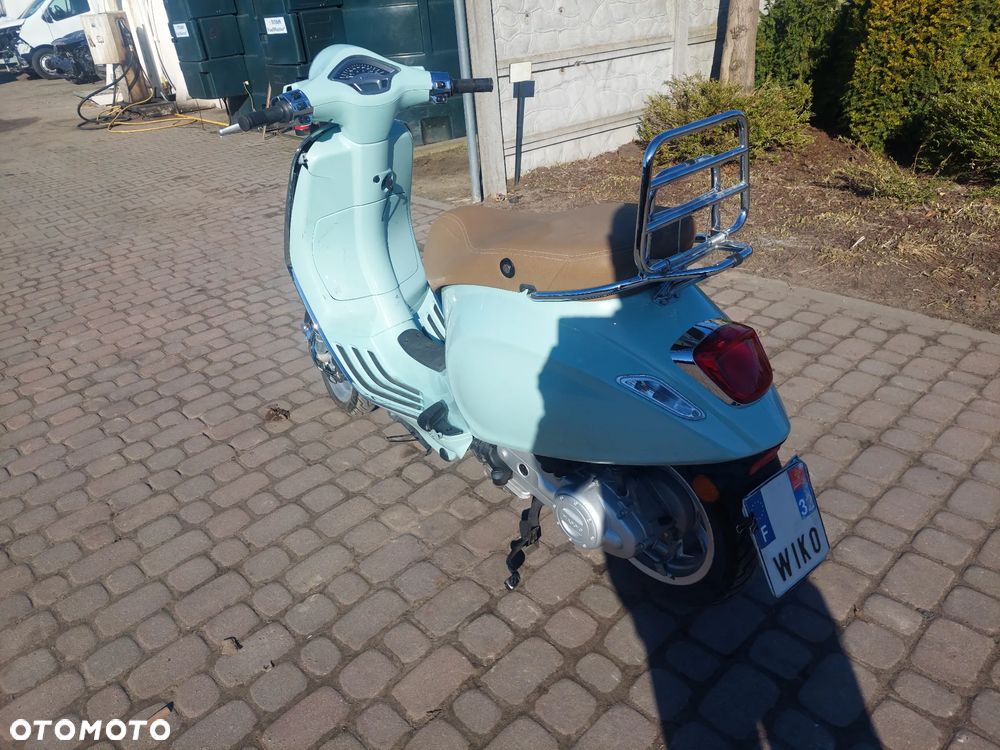 Piaggio Vespa - 3